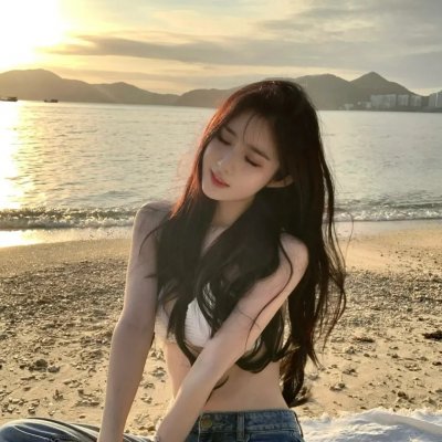 终极异噬界 海报